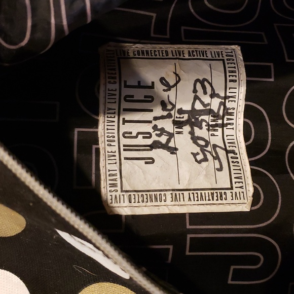 "R" Backpack - Picture 3 of 6